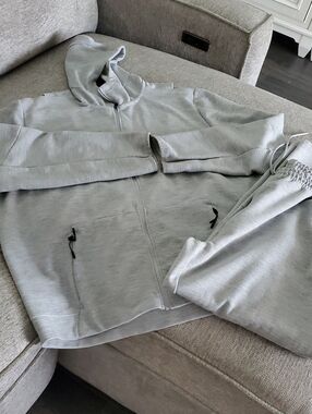 Men's Big & Tall XXL 2 Piece Light Gray Full-Zip Hoodie Sweater & Pants